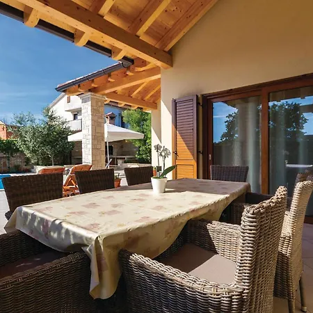 Holiday home Stunning In With Outdoor Swimming Pool *