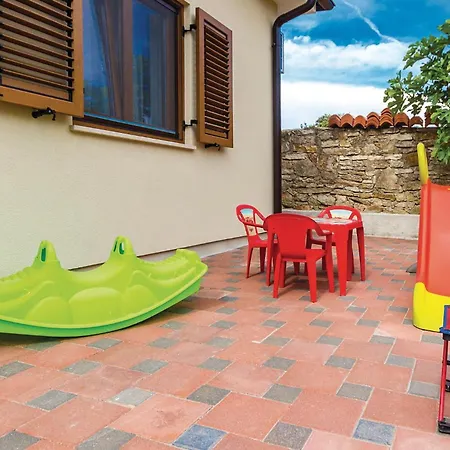 Stunning In With Outdoor Swimming Pool Sisan